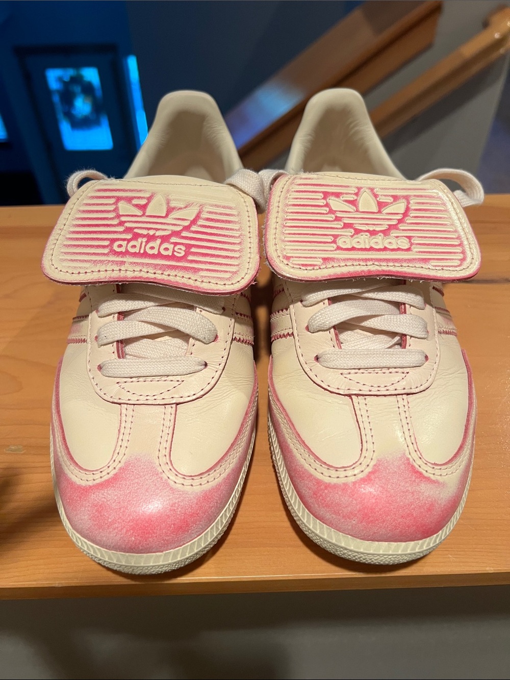 adidas samba women’s cream and Pink Leather long tongue Sneakers